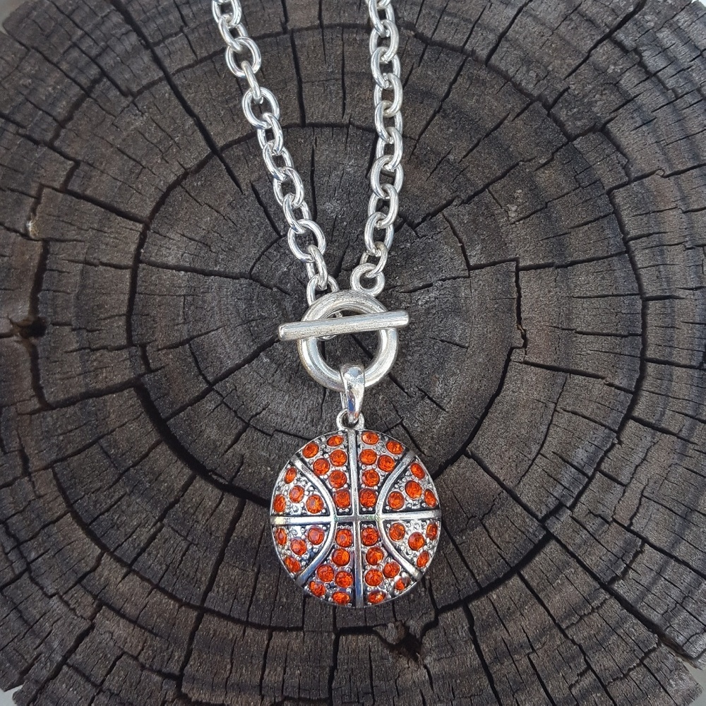 𝅺Basketball Toggle Necklace